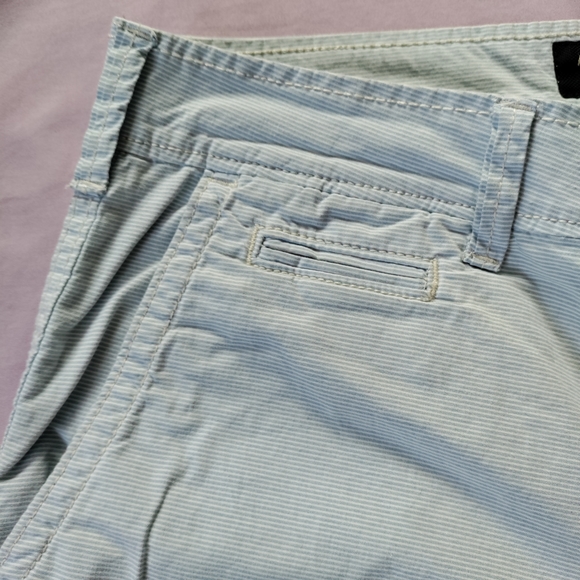 AEO stripped light blue shorts extreme flex classic fit lightweight 30 waist - Picture 12 of 14